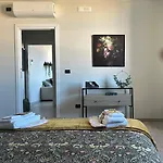 ベッド・アンド・ブレックファスト Jungalow